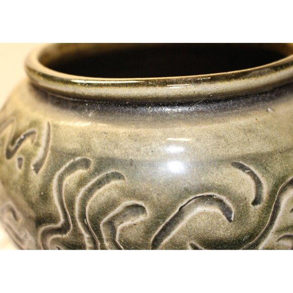 Studio Art Signed Stoneware Pottery Vase Fish Underwater Design Approx 5" Tx7" R - Picture 8 of 8